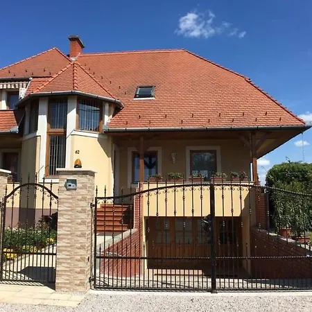 Hevizquelle By Interhome * Хевиз